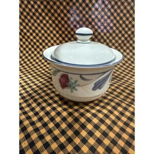 Lenox Chinastone "Poppies On Blue" - Sugar Bowl with Lid And Creamer Set